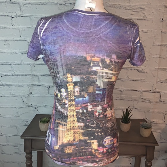 💜 HELLO VEGAS! Beautiful embellished Las Vegas strip t-shirt. Size L - Picture 4 of 11